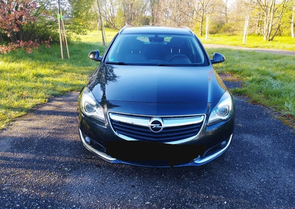 Opel Insignia cena 36900 przebieg: 219000, rok produkcji 2016 z Łazy małe 79